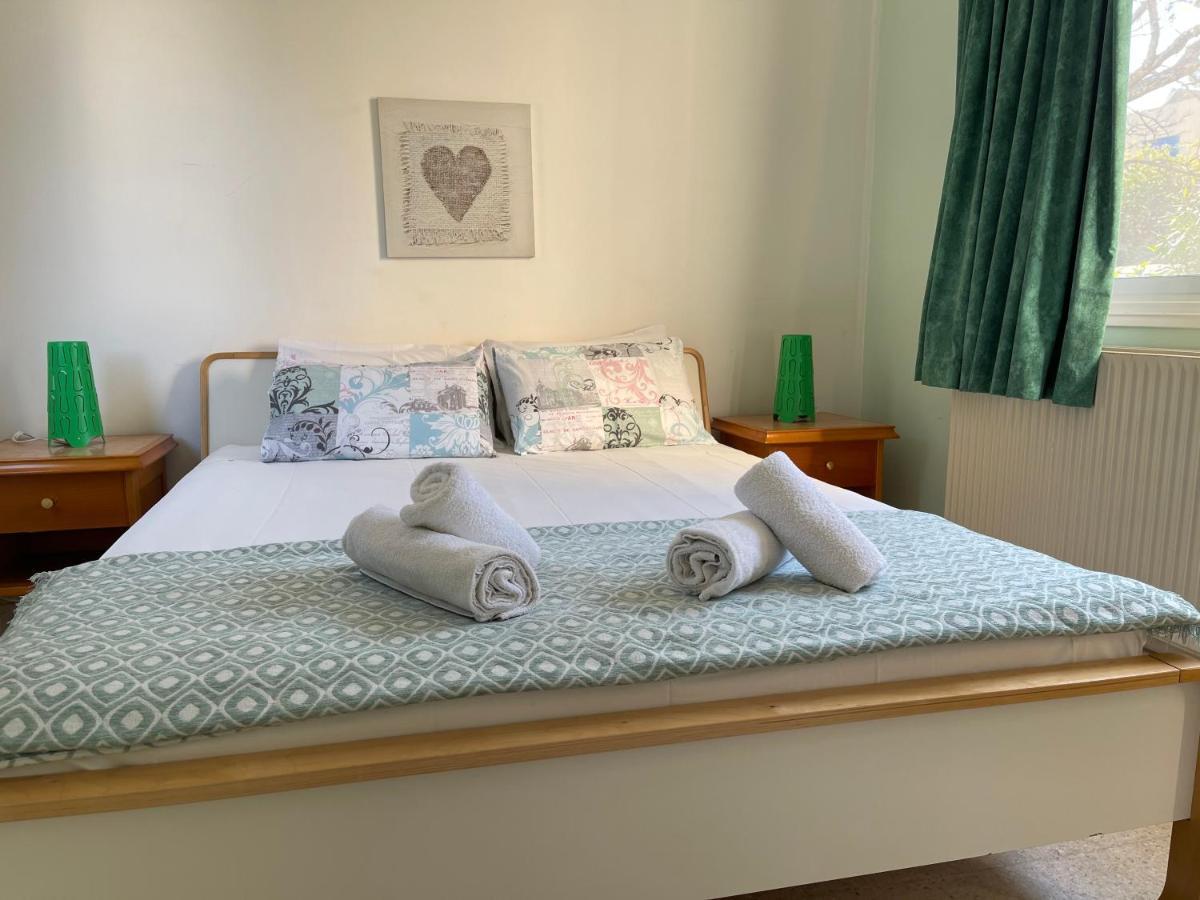 Light & Blue Gardens Apartment โปรทาราส ภายนอก รูปภาพ