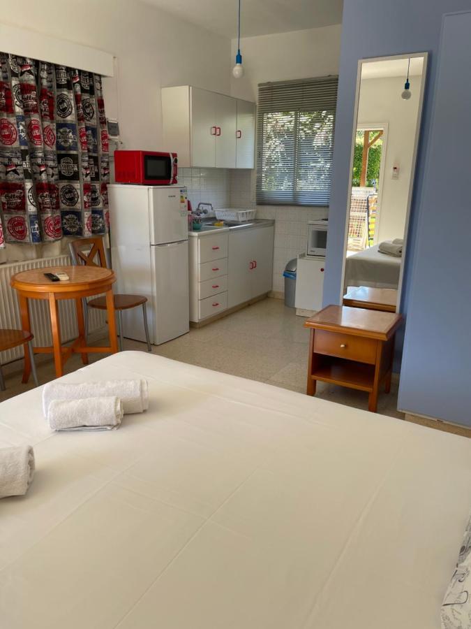 Light & Blue Gardens Apartment โปรทาราส ภายนอก รูปภาพ